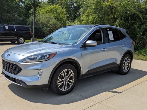 Used 2022 Ford Escape SEL w/ Class II Trailer Tow Package AWD/4WD image 7