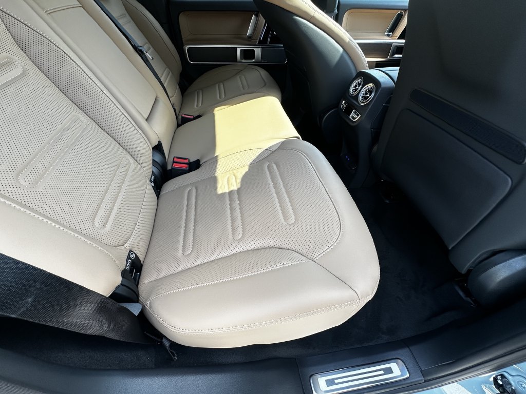 New 2027 Mercedes-Benz G 580 e image 18
