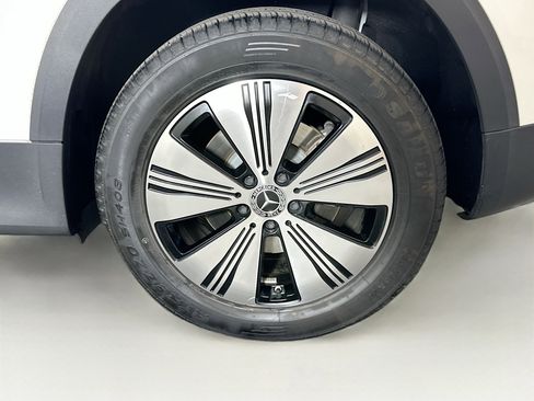 Used 2024 Mercedes-Benz EQB 250+ image 11