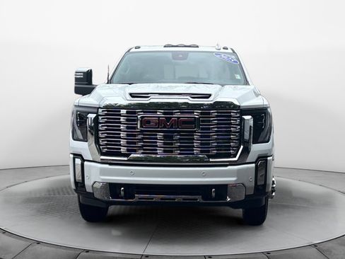 Certified 2025 GMC Sierra 3500 Denali w/ Denali Reserve Package AWD/4WD image 2