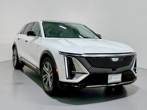 Used 2024 Cadillac Lyriq Luxury RWD image 6