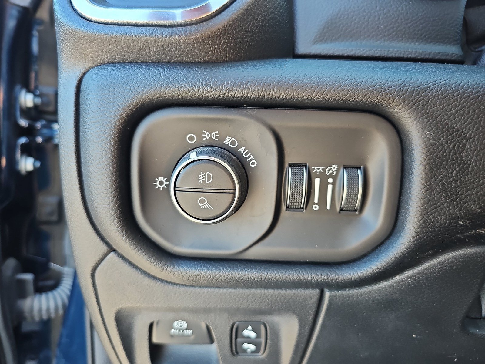 Used 2021 RAM 1500 Laramie w/ Protection Group AWD/4WD image 32