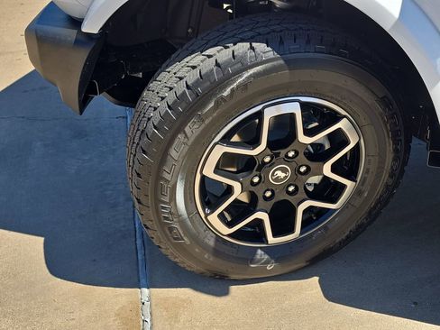 New 2026 Ford Bronco Outer Banks image 28