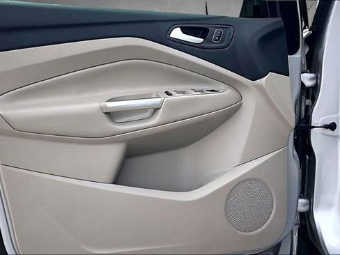 Used 2018 Ford Escape SEL image 17