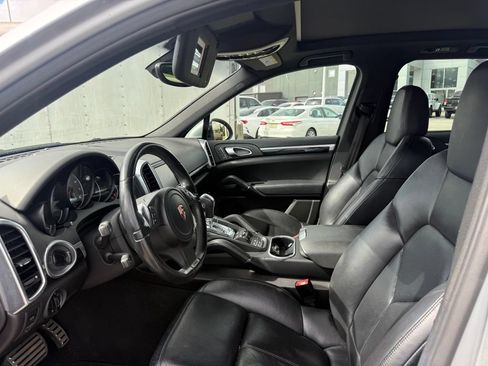 Used 2012 Porsche Cayenne S AWD/4WD image 4