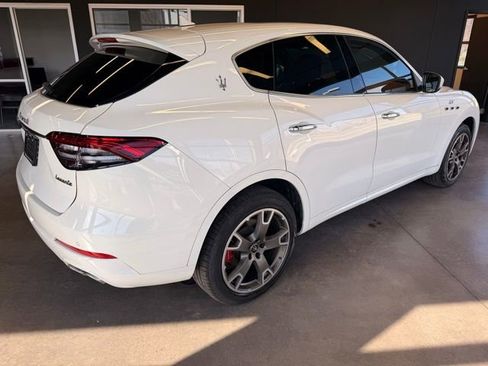 Used 2023 Maserati Levante GT AWD/4WD image 7