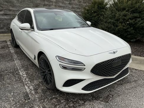 Used 2022 Genesis G70 3.3T Launch Edition image 3