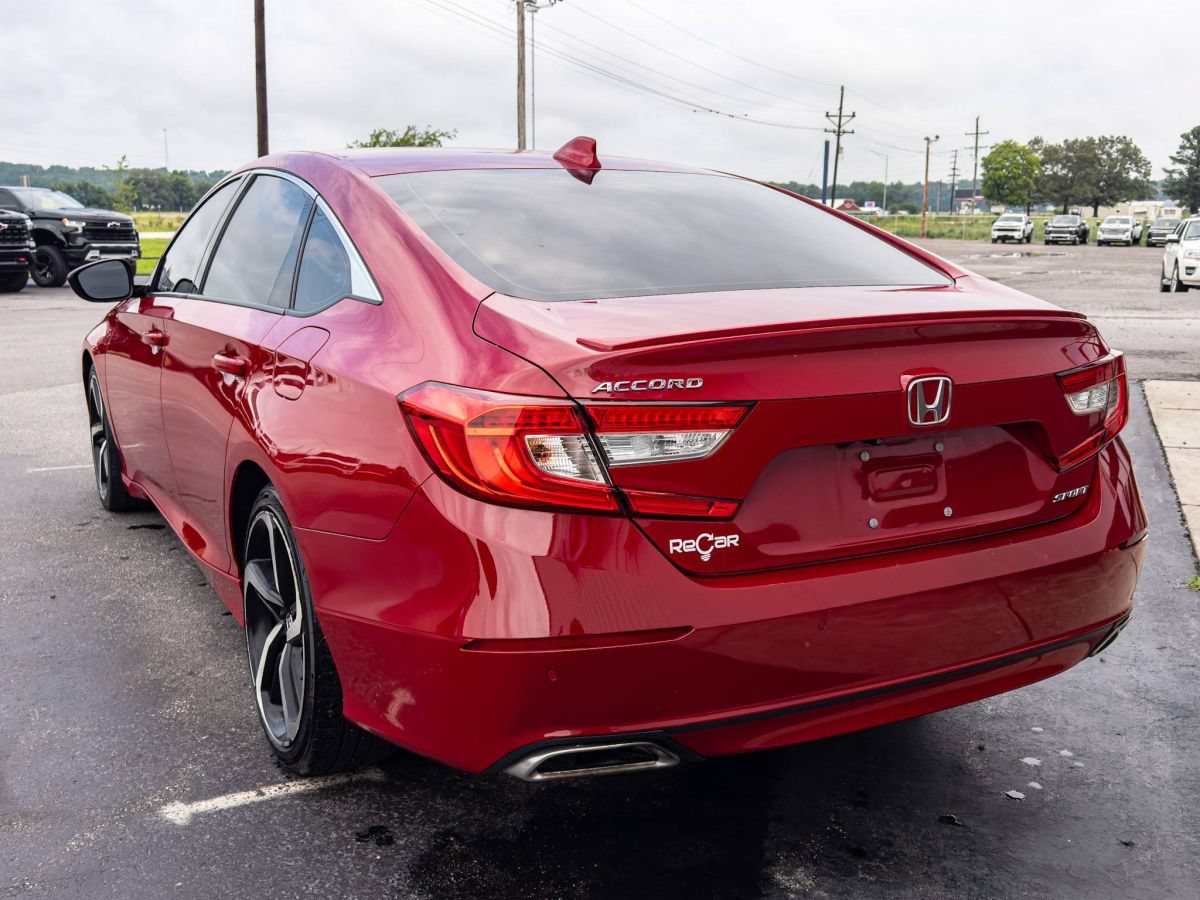Used 2018 Honda Accord Sport image 3