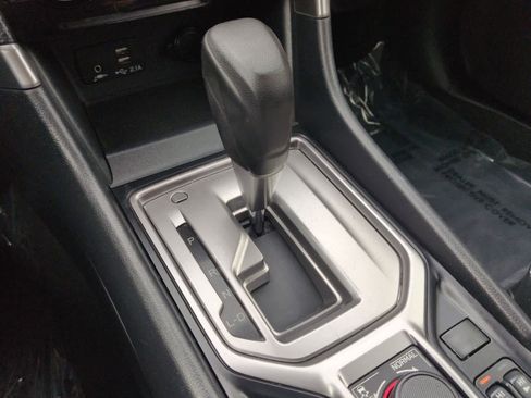 Used 2019 Subaru Forester Premium image 34