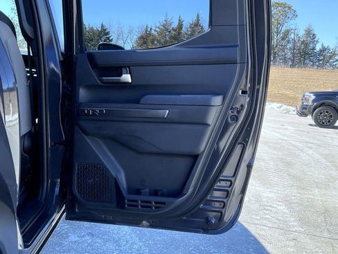 Used 2025 Toyota Tacoma TRD Off-Road image 18