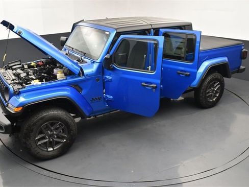 New 2025 Jeep Gladiator Sport image 26