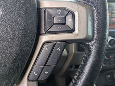 Used 2015 Ford F150 Lariat w/ Equipment Group 502A Luxury AWD/4WD image 15