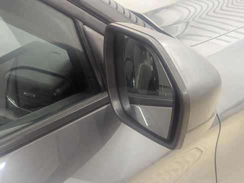 Certified 2022 Ford Explorer XLT w/ Equipment Group 202A image 20