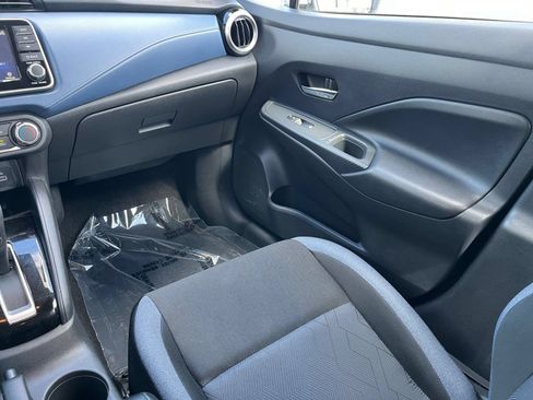 Used 2025 Nissan Versa SV FWD image 40