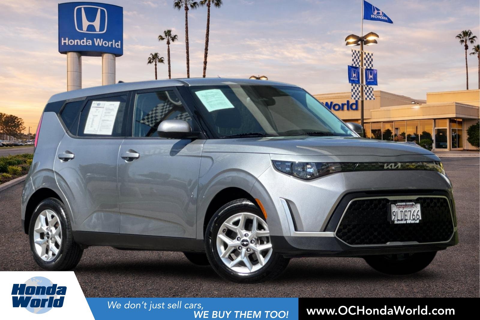 Used 2024 Kia Soul LX w/ Option Group 015 FWD image 1