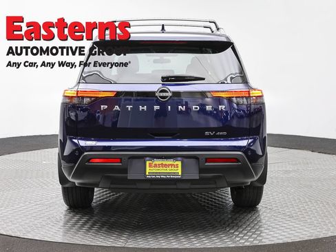 Used 2023 Nissan Pathfinder SV AWD/4WD image 6