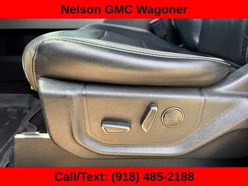Used 2018 Ford F150 Raptor w/ Equipment Group 802A Luxury AWD/4WD image 12