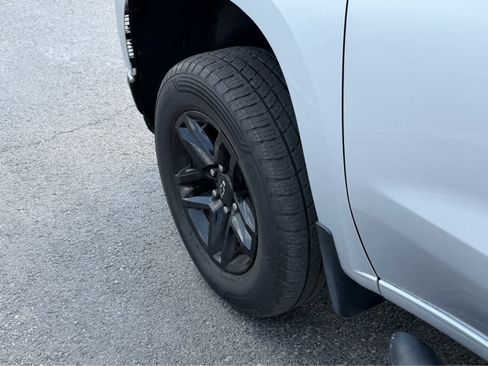 Used 2020 Chevrolet Silverado 1500 LT Trail Boss AWD/4WD image 56