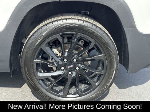 Certified 2023 GMC Terrain SLE w/ Driver Convenience Package image 31