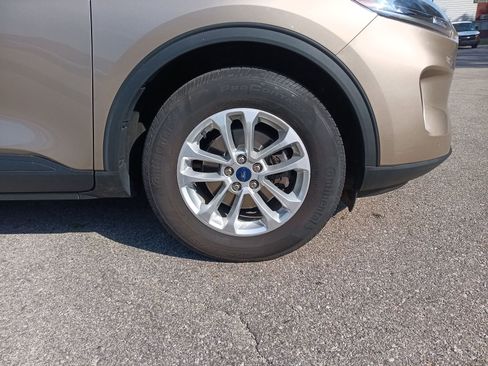 Certified 2021 Ford Escape SE w/ Cold Weather Package image 30