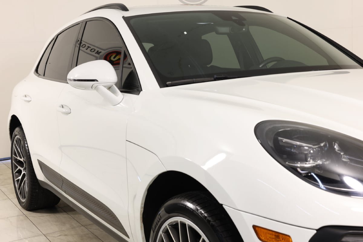 Used 2023 Porsche Macan AWD/4WD image 38