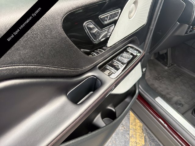 Used 2024 Lincoln Aviator Reserve w/ Equipment Group 201A AWD/4WD image 14