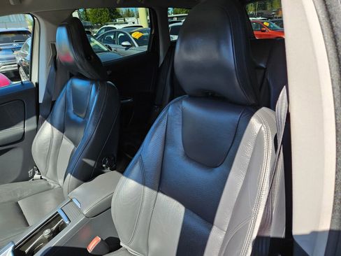 Used 2014 Volvo XC60 T6 image 24