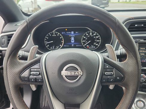 Used 2023 Nissan Maxima SR w/ Sport Mat Group FWD image 19