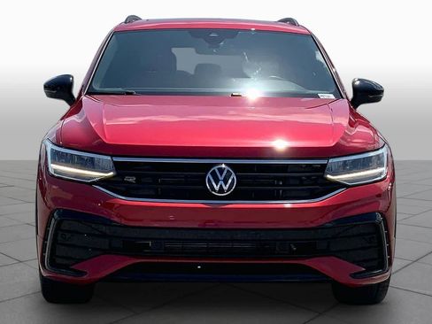 Used 2024 Volkswagen Tiguan SE R-Line FWD image 4