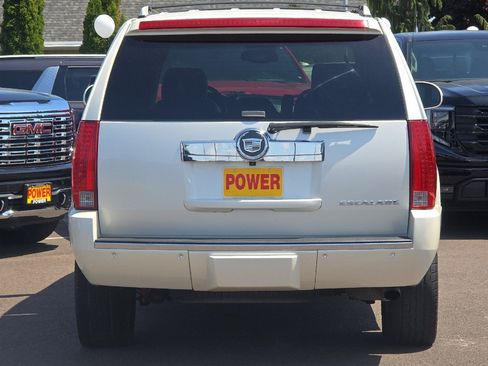 Used 2008 Cadillac Escalade AWD image 5