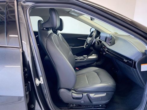 Certified 2024 Kia EV6 Light RWD image 28