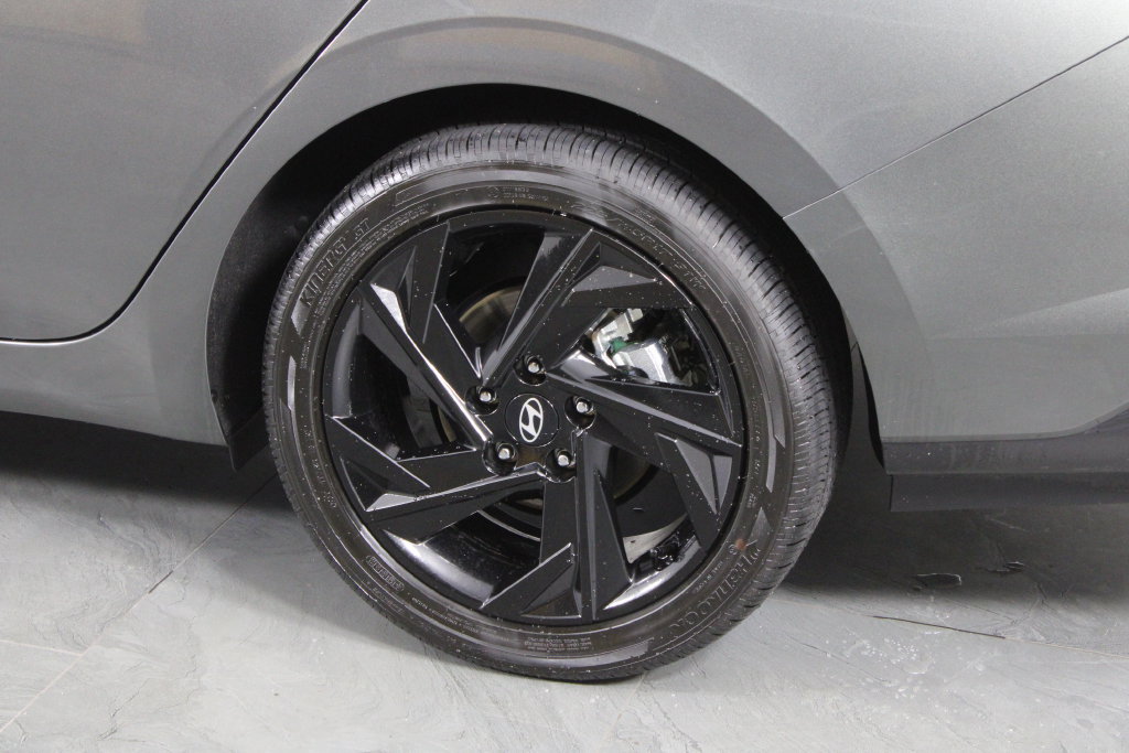 Certified 2026 Hyundai Elantra SEL Sport Premium FWD image 15