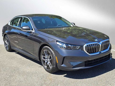 Used 2026 BMW i5 eDrive40 image 7