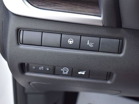 Used 2025 Nissan Rogue Platinum w/ Platinum Premium Package FWD image 47