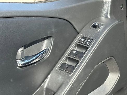 Used 2025 Nissan Frontier SV w/ SV Convenience Package image 7