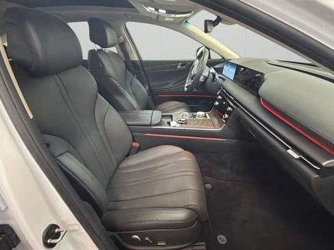 Used 2025 Genesis G80 2.5T Advanced AWD/4WD image 14