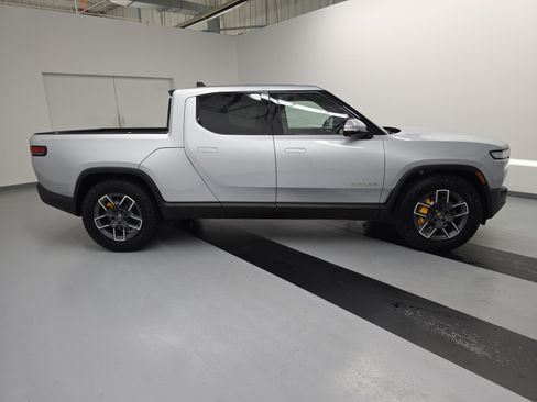 Used 2022 Rivian R1T Adventure AWD/4WD image 6