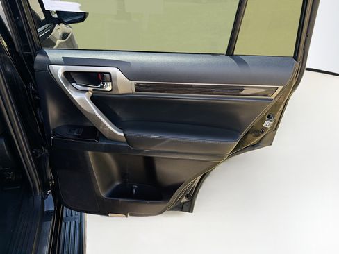 Used 2014 Lexus GX 460 AWD/4WD image 34