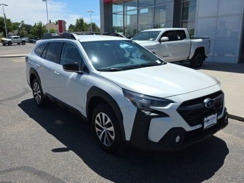 Used 2023 Subaru Outback Premium AWD/4WD image 7