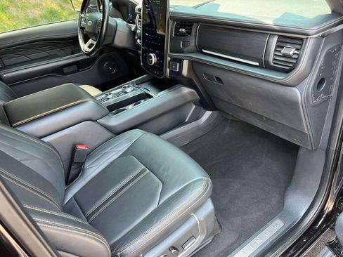 Used 2024 Ford Expedition Max Platinum AWD/4WD image 25