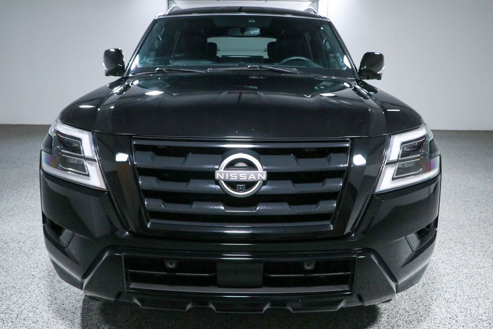 Used 2023 Nissan Armada SL w/ Midnight Edition Package AWD/4WD image 4