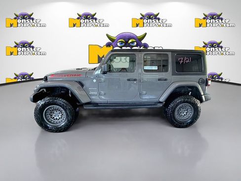 Used 2020 Jeep Wrangler Unlimited Sahara w/ Dual Top Group AWD/4WD image 7