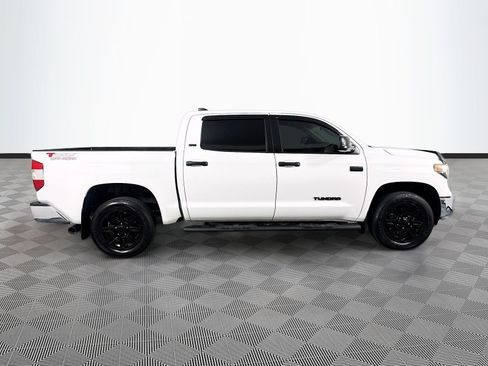 Used 2020 Toyota Tundra SR5 w/ SR5 Leather Package AWD/4WD image 8