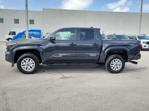Used 2025 Toyota Tacoma SR5 RWD image 8