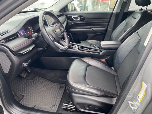 Used 2022 Jeep Compass Trailhawk w/ Trailhawk Convenience Group image 9