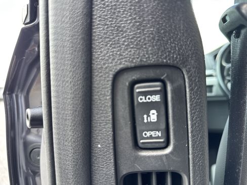 Used 2022 Honda Odyssey EX-L image 31