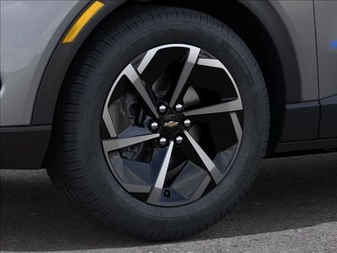 New 2026 Chevrolet Equinox EV LT FWD image 9