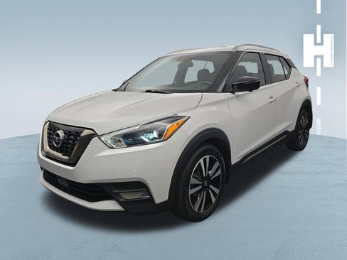 Used 2020 Nissan Kicks SR FWD image 4