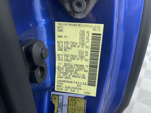 Used 2013 Nissan Frontier SV image 11