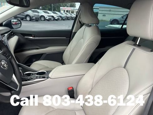 Used 2023 Toyota Camry XLE FWD image 7